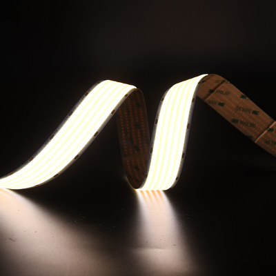Linha LED linear flexível CRI 90 COB 5000mm 6500K Cor Branca 4600LM/M no mercado europeu